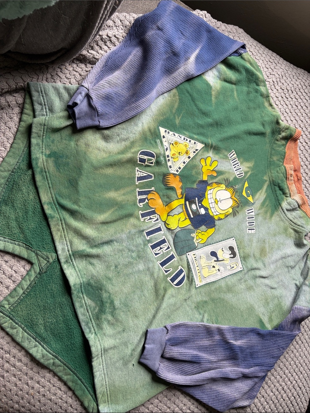 Vintage 1978 Garfield Sweatshirt - Green & Purple